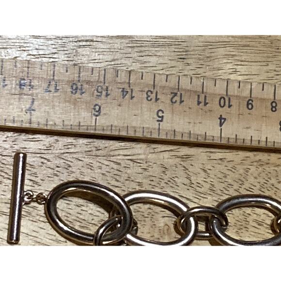 White House Black Market Heavy Link 7” Bracelet Bronze Tone NEW - Picture 4 of 5